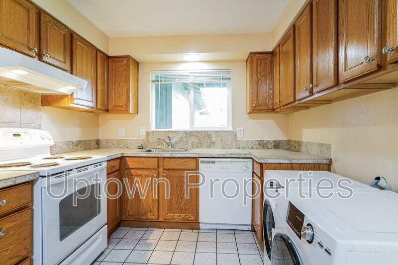 Available 2BR/1.5BATH Apartment in Beaverton! **100% OFF March's rent! property image