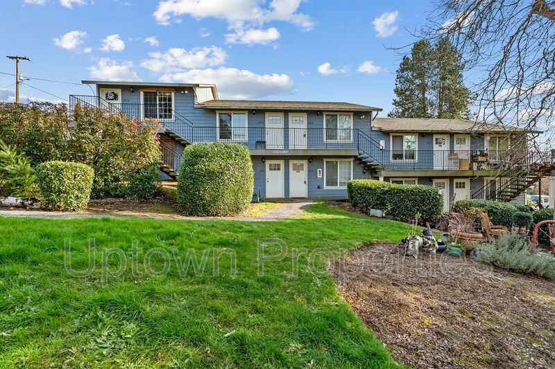 Charming 1-Bedroom Apartment in North St. Johns! property image