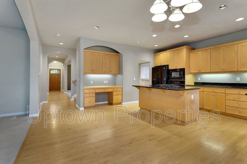 Fabulous 4BD/2.5BTH/2-Car Garage Renaissance Home in Rock Creek / Bethany area property image