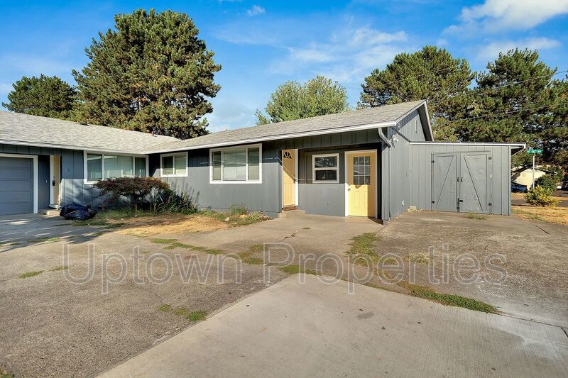 2BD/1BTH in Central Hillsboro + 1-Car Garage property image