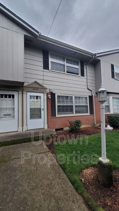 ***FIRST MONTH FREE***2BD/1.5BTH Townhome + Private Fenced Patio + W/D in unit + Parking Included property image