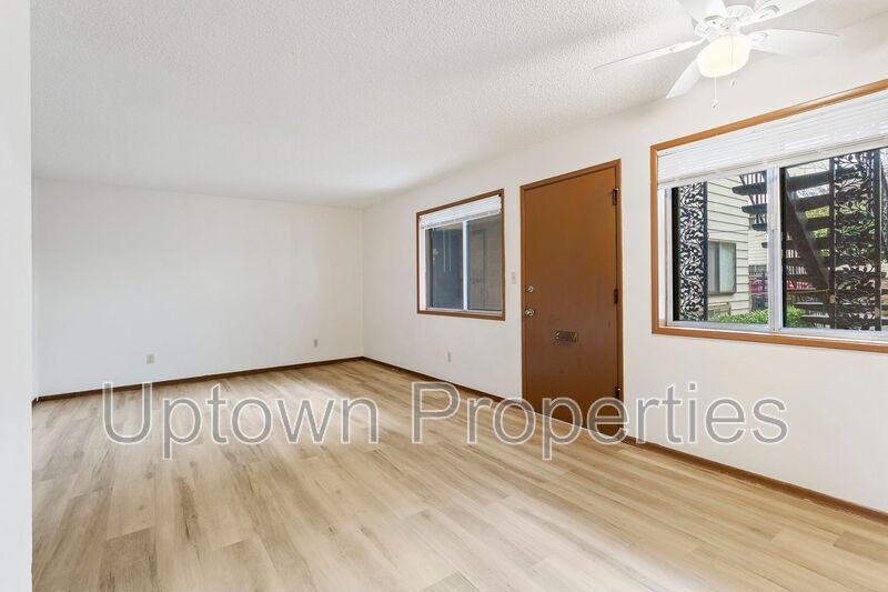 $550 OFF First Month's Rent: 2BD/1BTH Ground-level Apartment in NE Portland property image