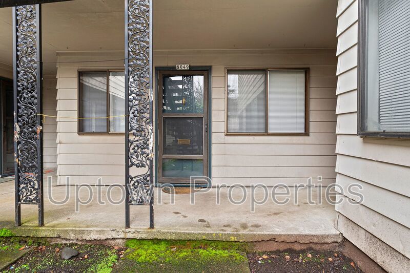 $550 OFF First Month's Rent: 2BD/1BTH Ground-level Apartment in NE Portland property image