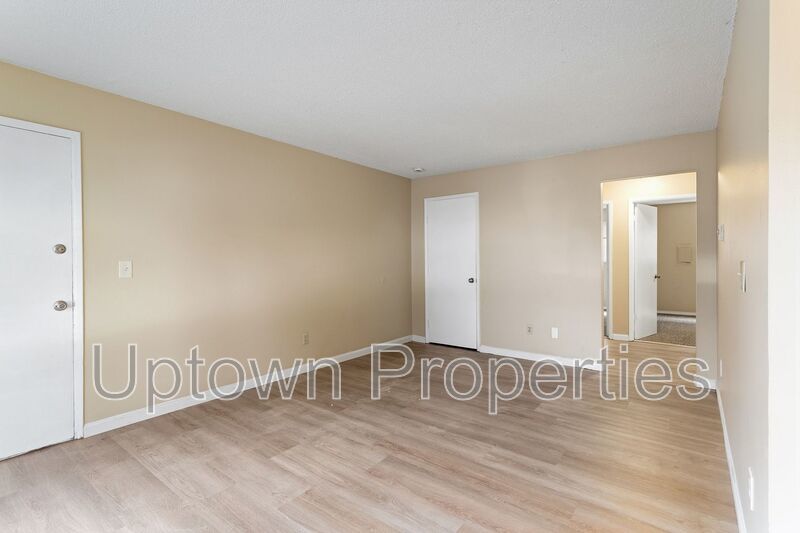 FREE First Month's Rent: 2BD/1BTH Ground-level Apartment in SW Portland property image