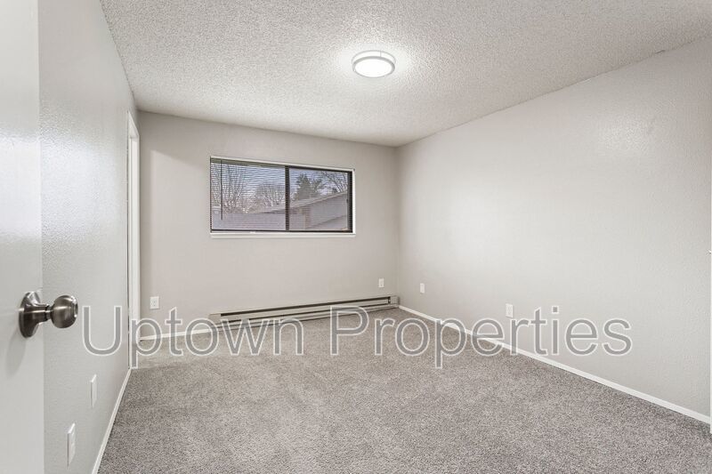 Top Floor Renovated 2BR/1.5Bath + W/D + Carport + Large Private Deck Included! property image