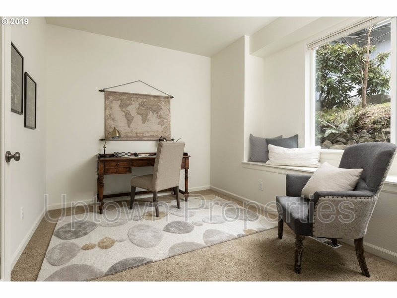 Amazing 3 bed / 2.5 bath Duplex with Bonus Room! property image