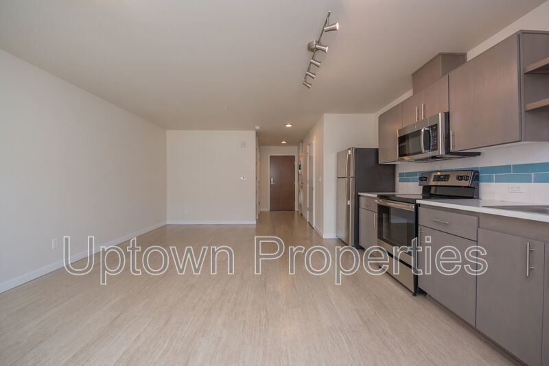 Modern Studio + A/C + W/D + Wood Floors + Walk to Willamette River! property image