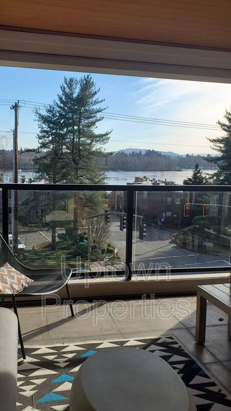 Modern Studio + A/C + W/D + Wood Floors + Walk to Willamette River! property image
