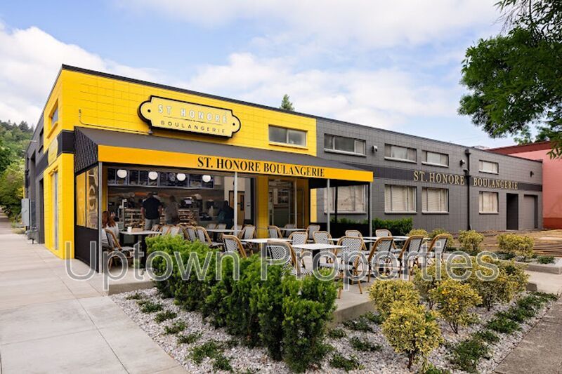 Modern Studio + A/C + W/D + Wood Floors + Walk to Willamette River! property image