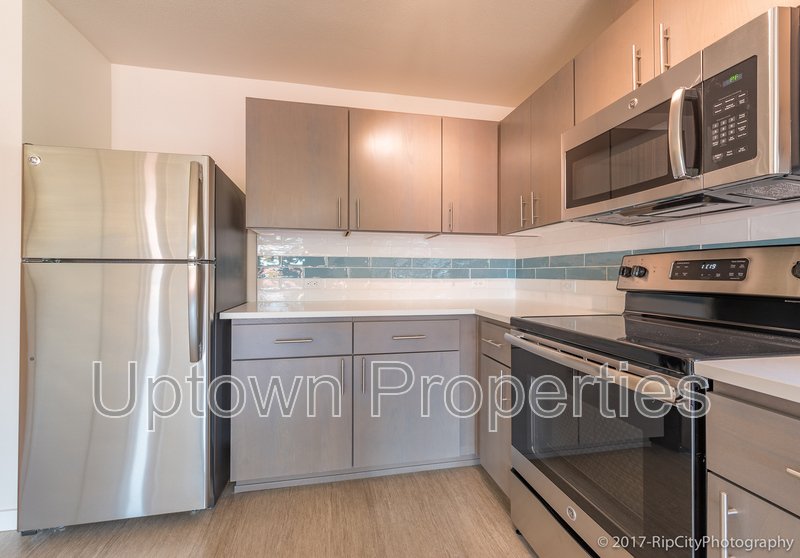 Ground Floor 1 bed + Private Patio + Wood Floors + W/D + A/C property image