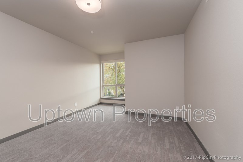 Ground Floor 1 bed + Private Patio + Wood Floors + W/D + A/C property image