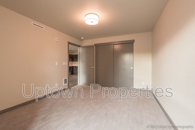 Ground Floor 1 bed + Private Patio + Wood Floors + W/D + A/C property image