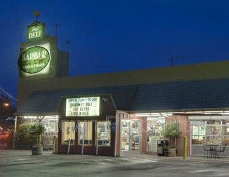 2BD/1BTH Ground Floor + Off Street Parking Included near PCC! **FREE First Month's Rent** property image