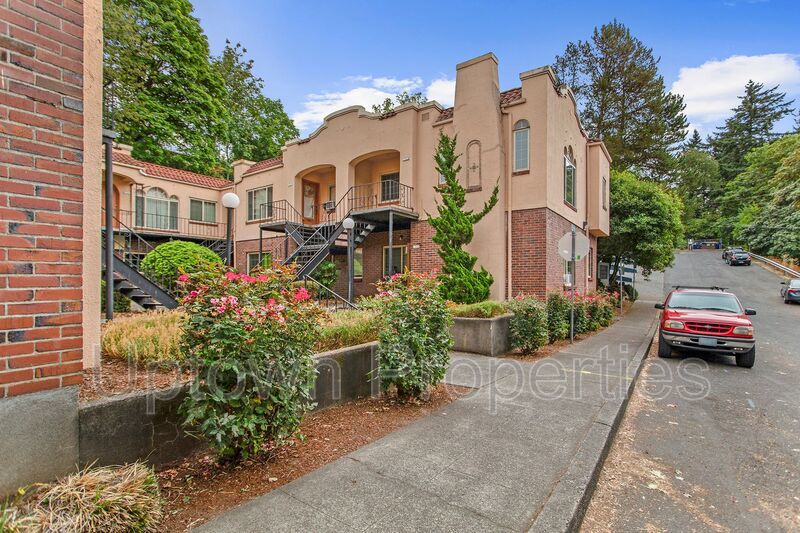 Cozy 1BD/1BTH Vintage Montavilla Charmer! property image