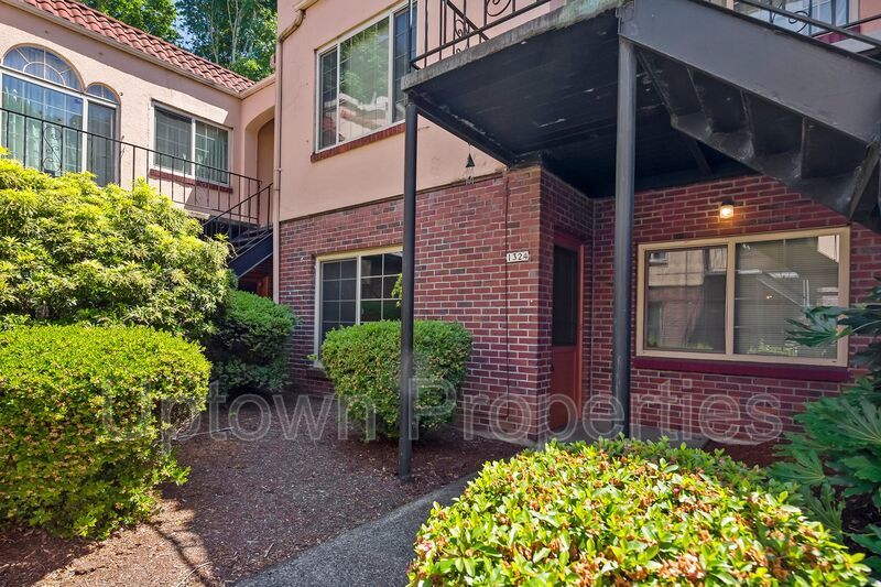 Cozy 1BD/1BTH Vintage Montavilla Charmer! property image