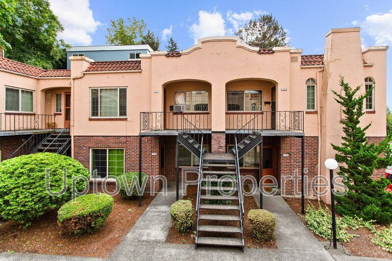 Cozy 1BD/1BTH Vintage Montavilla Charmer! property image