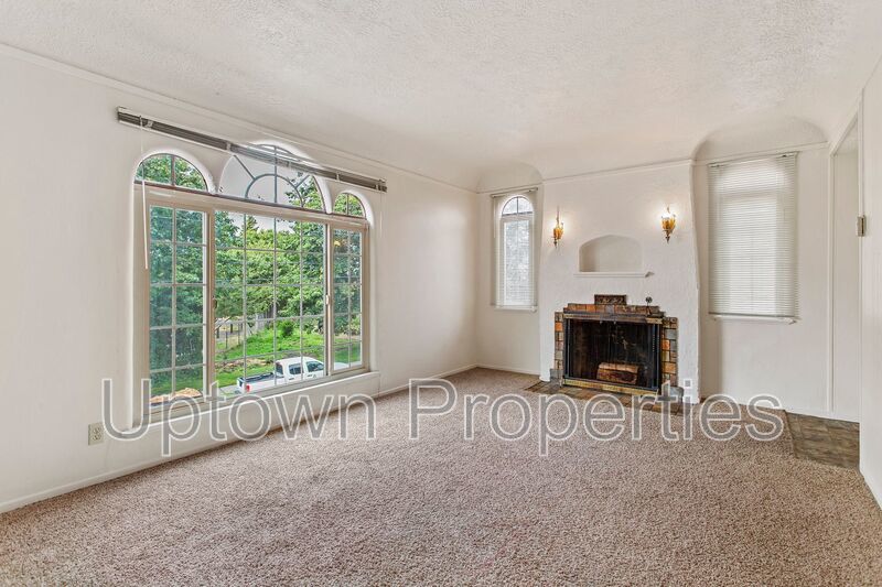 Cozy 1BD/1BTH Vintage Montavilla Charmer! property image