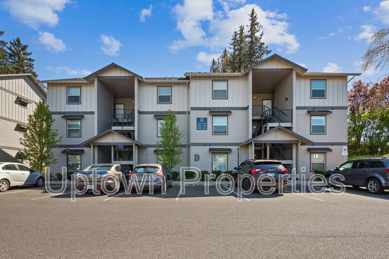 3rd floor corner unit 1BD/1BTH available soon! property image