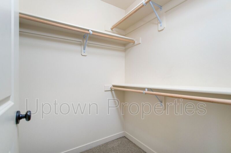 2BD 2.5BA + Bonus Room Townhouse w/Garage + AC + Washer/Dryer Included property image