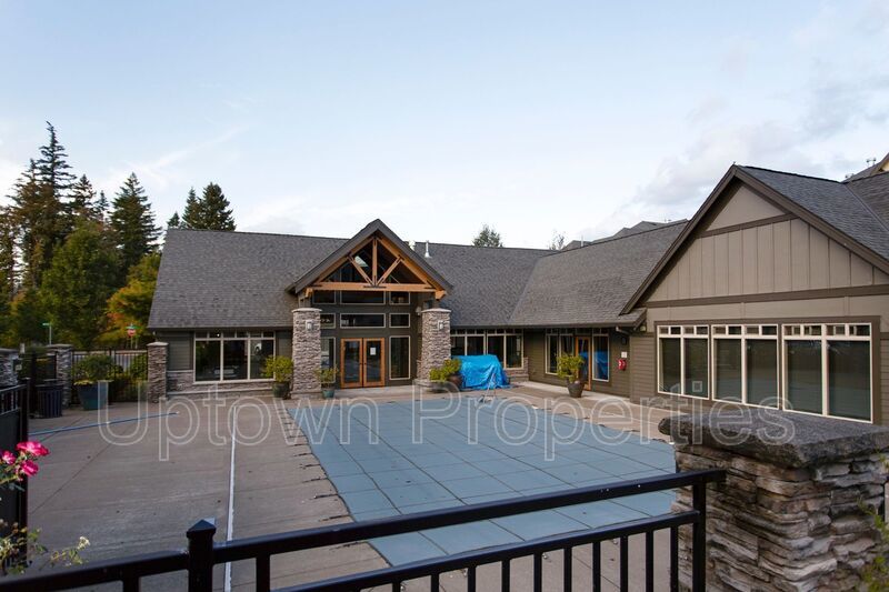 2BD 2.5BA + Bonus Room Townhouse w/Garage + AC + Washer/Dryer Included property image