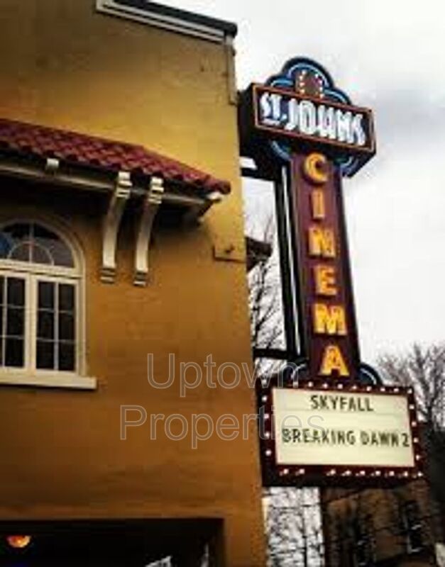 Charming Top Floor 1-Bed with view of St. Johns Bridge! property image