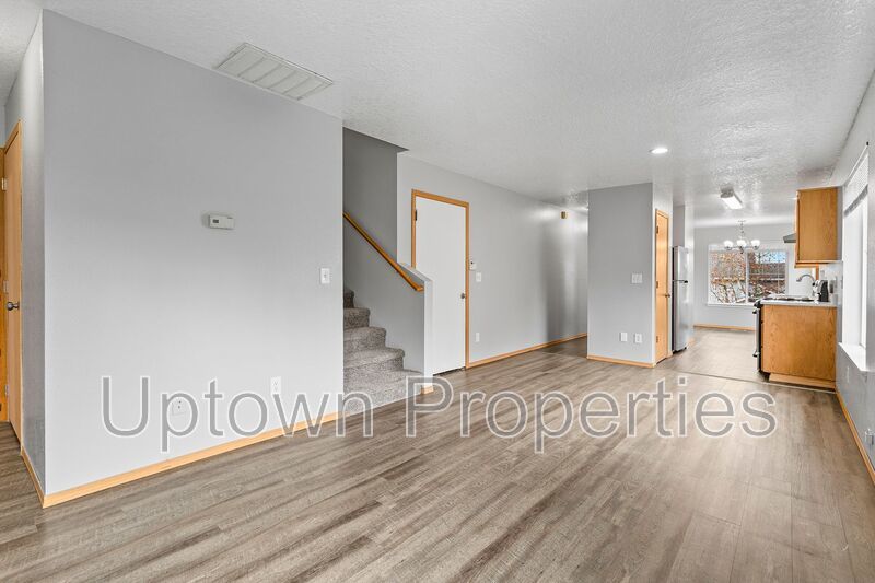 3/2.5 bth Townhome + Garage + A/C + Covered Front and Back Patios + Large Dogs Welcome! property image