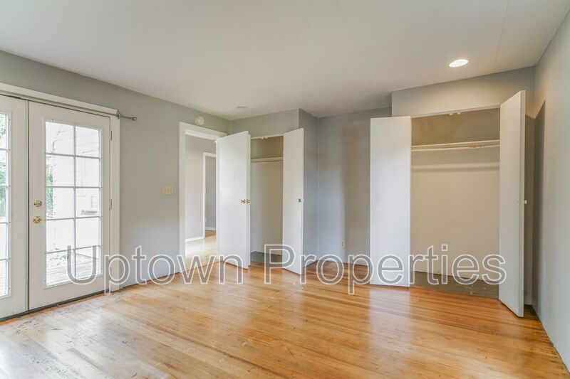 Charming Eastmoreland 2 Bed with Bonus Room +Outdoor Space + Fenced Yard property image