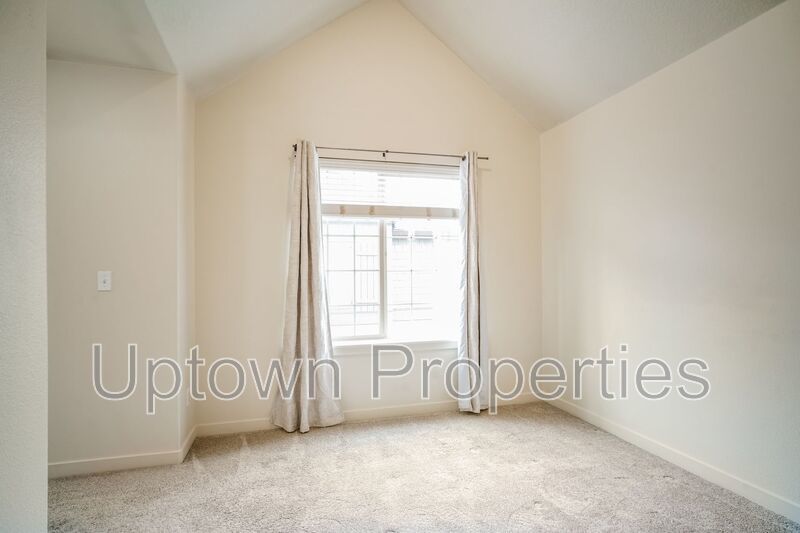 2/2.5 bth Townhome + Garage + A/C + W/D + Balcony + Pets Welcome!! property image