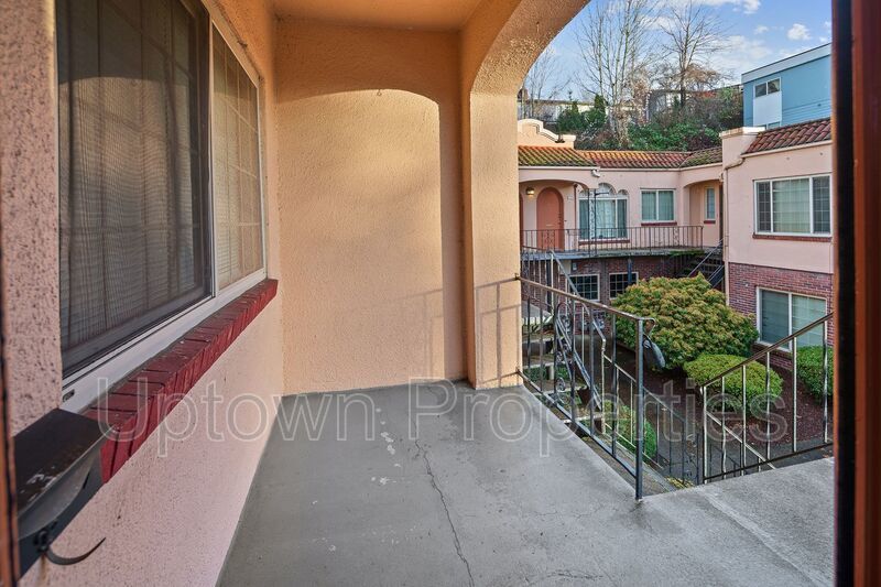 Newly Renovated + Hardwood Floors in Spacious 1 Bed/1 Bath with PARKING INCLUDED!! property image