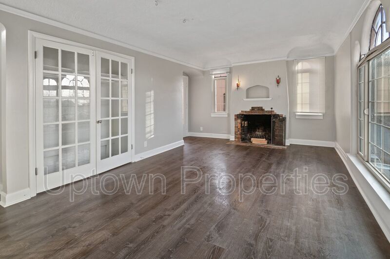 Newly Renovated + Hardwood Floors in Spacious 1 Bed/1 Bath with PARKING INCLUDED!! property image
