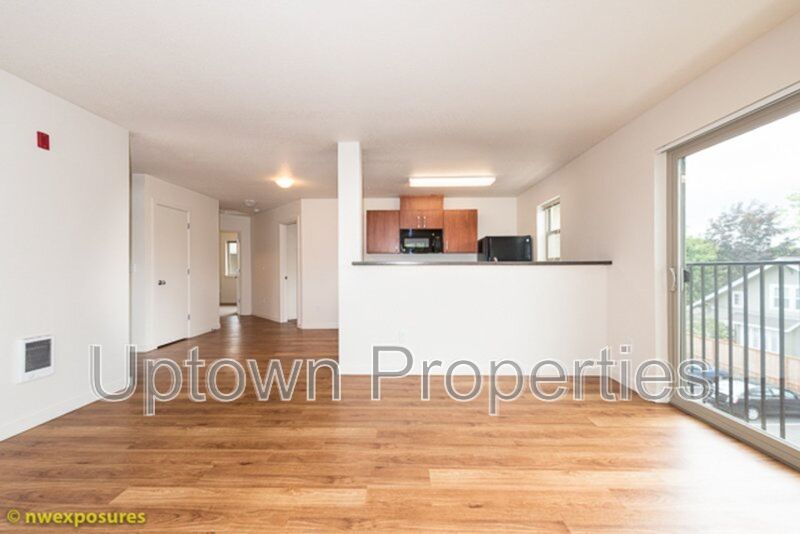 Spacious NEW Construction 925 sq ft 2 bed 1 bath W/D included property image