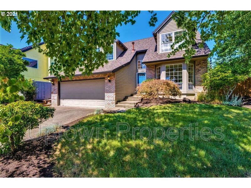 3BD| 2.5 BTH 2 Car Garage + Central Air + W/D + Fenced Yard in the Garden Home neighborhood! property image