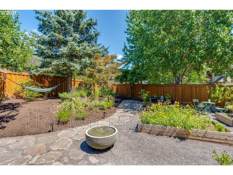 3BD| 2.5 BTH 2 Car Garage + Central Air + W/D + Fenced Yard in the Garden Home neighborhood! property image
