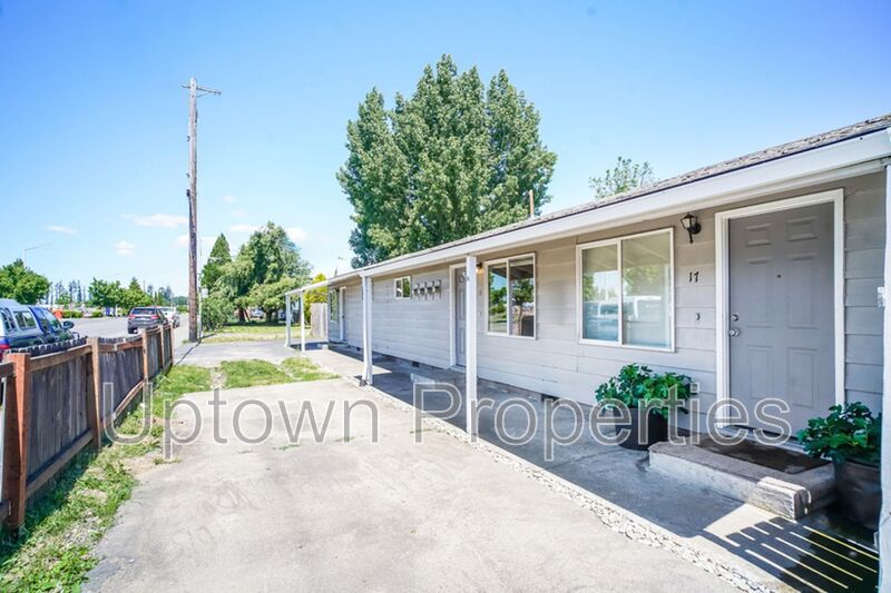 Cozy 1 BD/1 BTH Single Story  + Private Patio + Fenced Yard + W/D Hookups property image