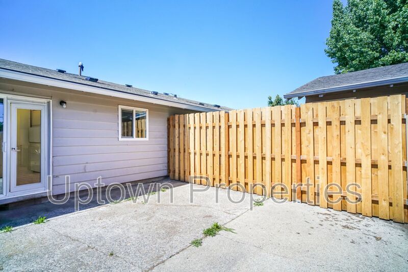 Cozy 1 BD/1 BTH Single Story  + Private Patio + Fenced Yard + W/D Hookups property image