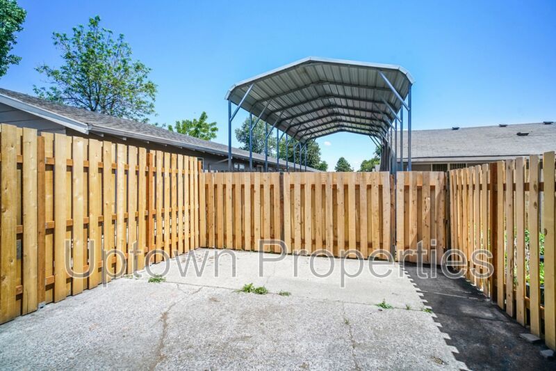 Cozy 1 BD/1 BTH Single Story  + Private Patio + Fenced Yard + W/D Hookups property image