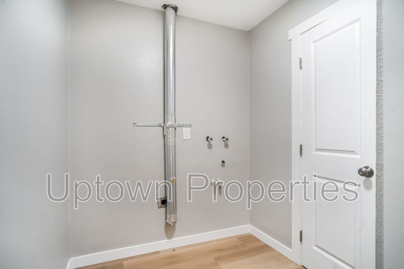Cozy 1 BD/1 BTH Single Story  + Private Patio + Fenced Yard + W/D Hookups property image
