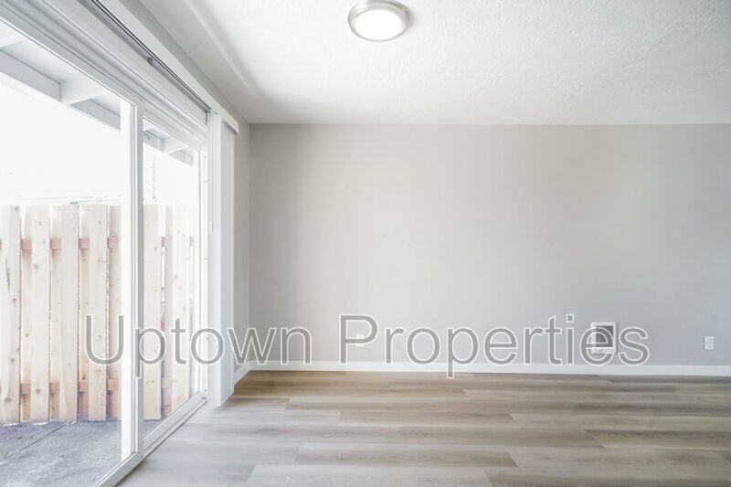 Cozy 1 BD/1 BTH Single Story  + Private Patio + Fenced Yard + W/D Hookups property image