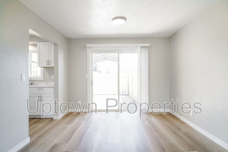 Cozy 1 BD/1 BTH Single Story  + Private Patio + Fenced Yard + W/D Hookups property image