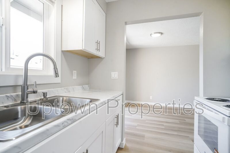 Cozy 1 BD/1 BTH Single Story  + Private Patio + Fenced Yard + W/D Hookups property image