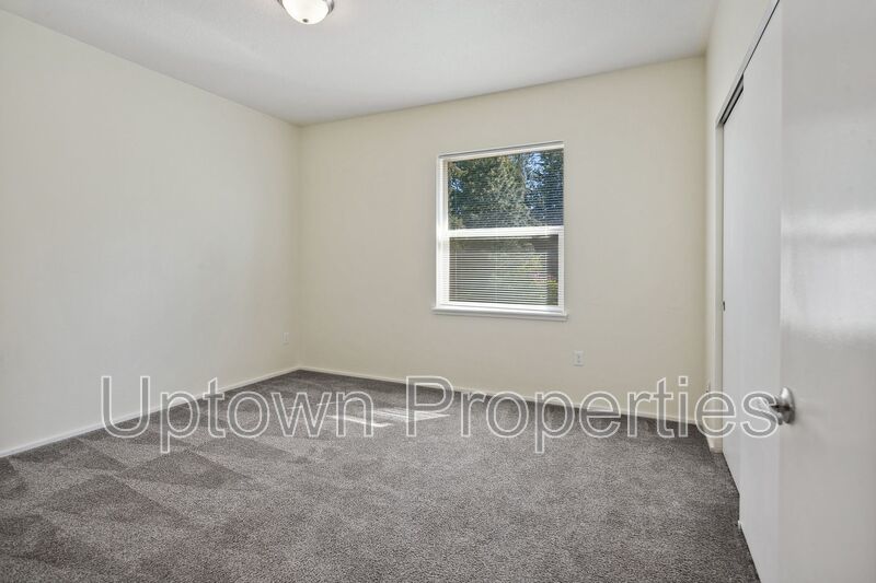 Early June Move-In for this Modern 1BD/1BTH 2nd floor apartment **corner apartment** property image