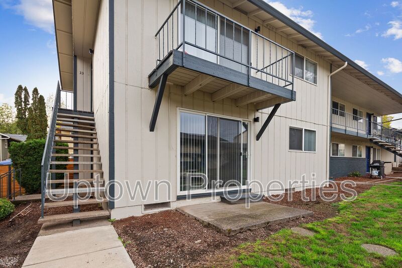 Reduced Deposit + $1000 FREE RENT+ Top Floor 2BR/1BATH w/Large balcony! property image
