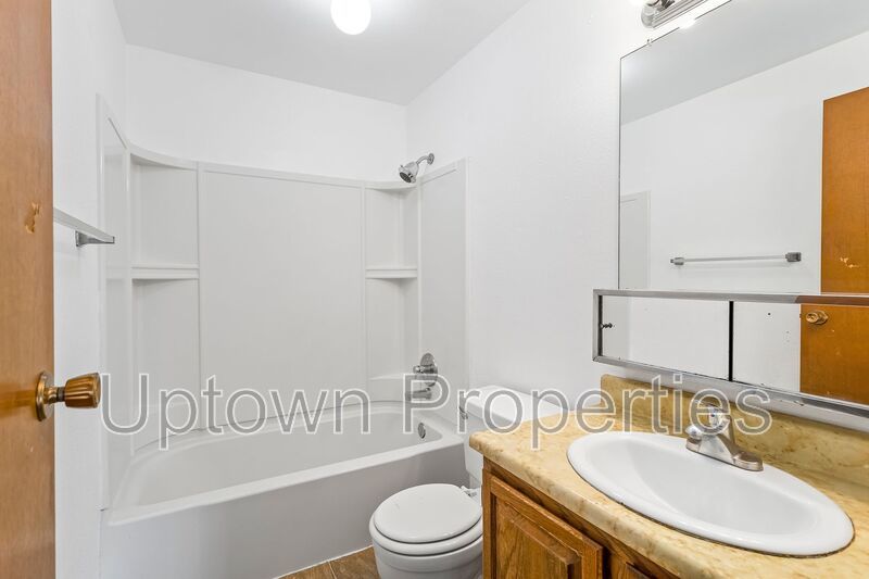 Charming Vintage 2BR/1.5Bath + W/D Hookups! + $500 off rent + $500 deposit + application fee waived property image