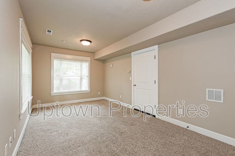 3BD 2.5BA + Bonus Room + Tri Level Townhouse w/Garage + AC + Balcony + Washer/Dryer property image