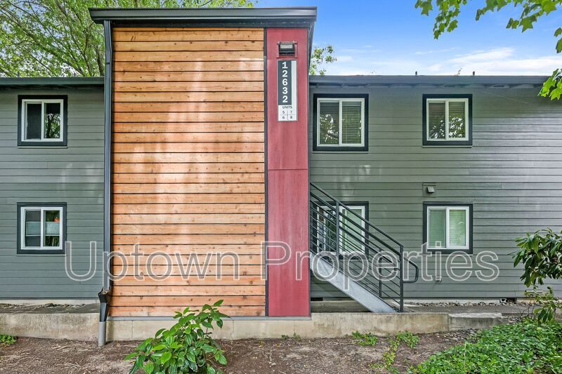 1BD 1BA Single Level Condo + Fireplace + 1 Car Garage + Fitness Center + Tennis Courts + Community Pool property image