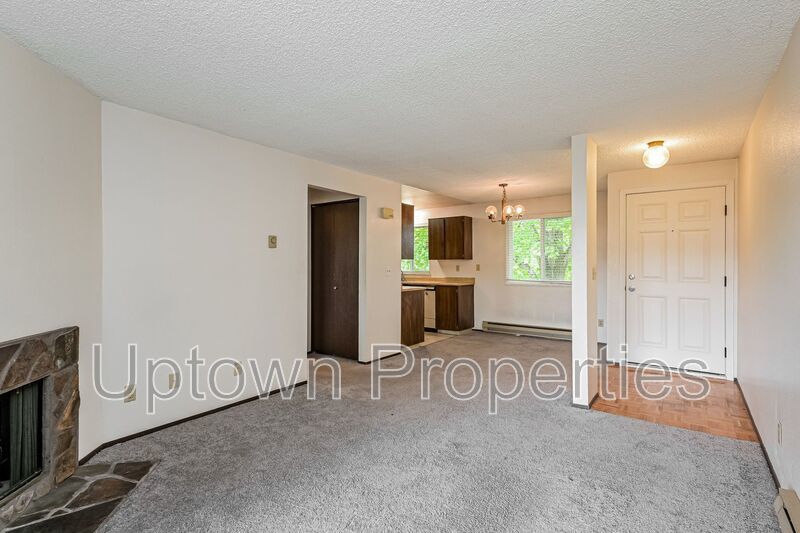 1BD 1BA Single Level Condo + Fireplace + 1 Car Garage + Fitness Center + Tennis Courts + Community Pool property image
