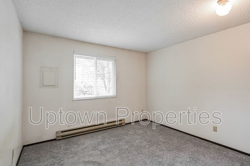 1BD 1BA Single Level Condo + Fireplace + 1 Car Garage + Fitness Center + Tennis Courts + Community Pool property image