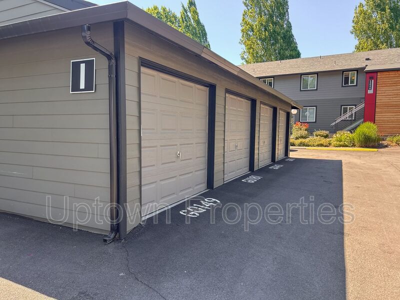 1BD 1BA Single Level Condo + Fireplace + 1 Car Garage + Fitness Center + Tennis Courts + Community Pool property image