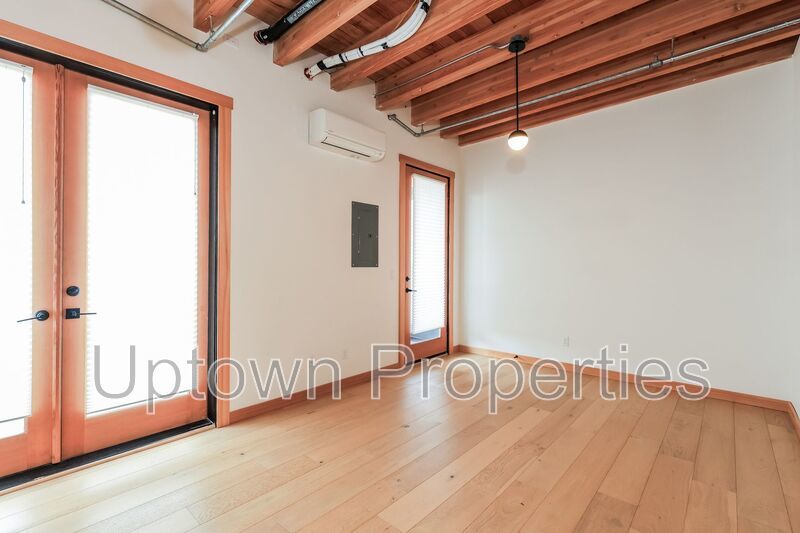 1BD/1BTH + Sunken Living Room + W/D + A/C property image