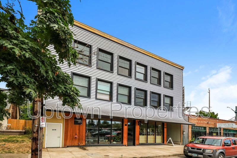 1BD/1BTH + Sunken Living Room + W/D + A/C property image